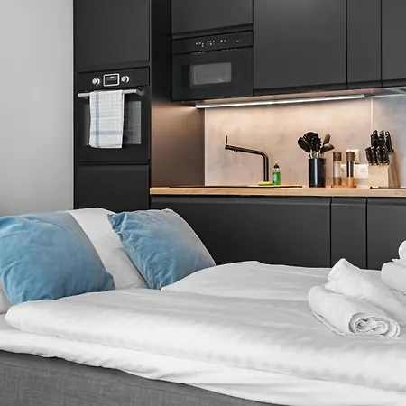 Design Luxus, Vollausstattung, Neubau, 30min Hbf Leipzig 8, Naehe Flughafen, Bmw, Dhl, Amazon * シュクロイディッツ
