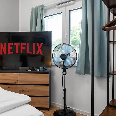 דירה Design Luxus, Vollausstattung, Neubau, 30min Hbf Leipzig 8, Naehe Flughafen, Bmw, Dhl, Amazon