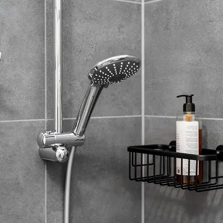 Design Luxus, Vollausstattung, Neubau, 30min Hbf Leipzig 8, Naehe Flughafen, Bmw, Dhl, Amazon דירה *