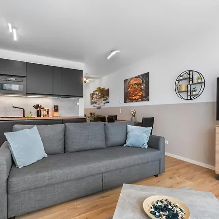 Design Luxus, Vollausstattung, Neubau, 30min Hbf Leipzig 8, Naehe Flughafen, Bmw, Dhl, Amazon Schkeuditz